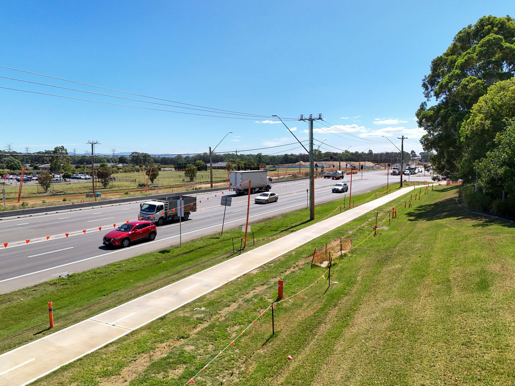 Distribution network poles and wires